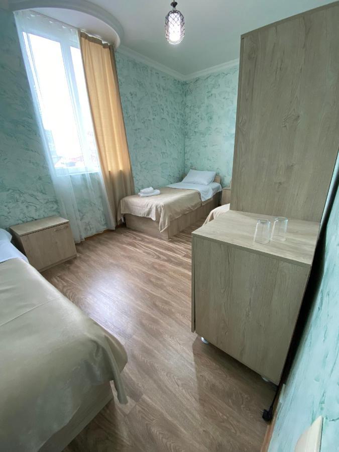 Hotel Holiday House Chkonia Batumi Exterior foto