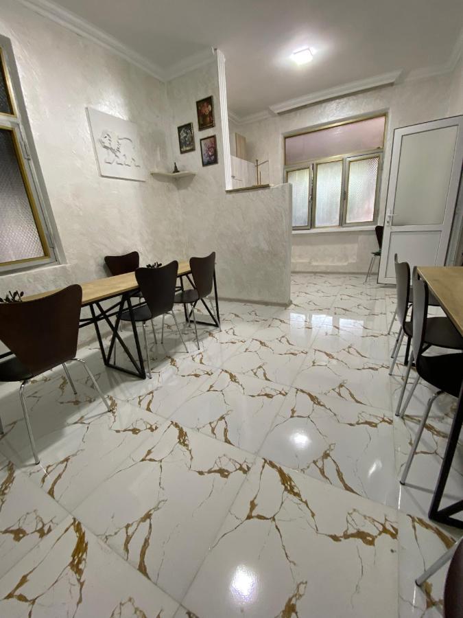 Hotel Holiday House Chkonia Batumi Exterior foto