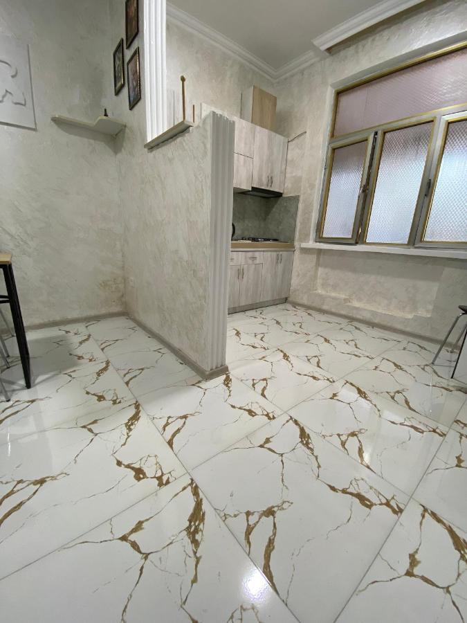 Hotel Holiday House Chkonia Batumi Exterior foto