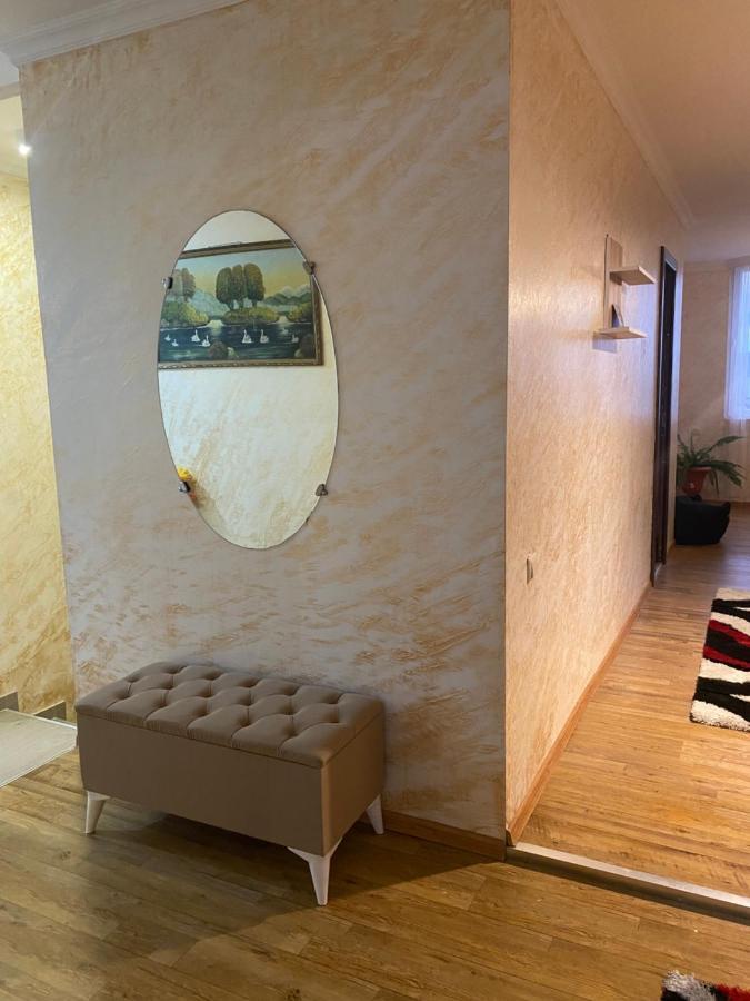 Hotel Holiday House Chkonia Batumi Exterior foto