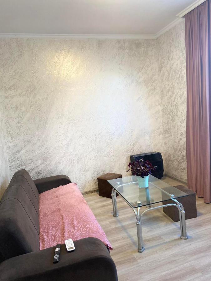 Hotel Holiday House Chkonia Batumi Exterior foto