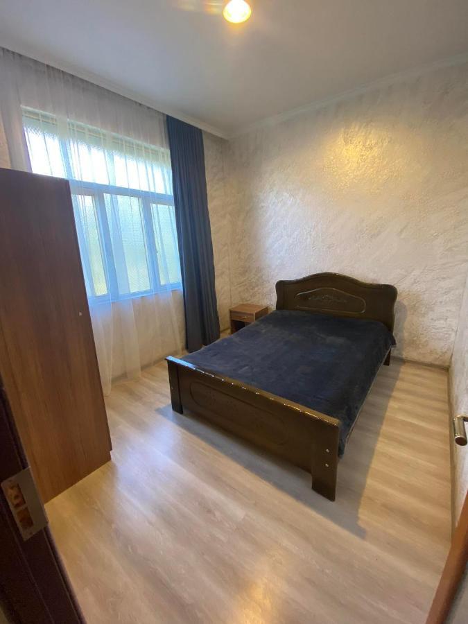 Hotel Holiday House Chkonia Batumi Exterior foto